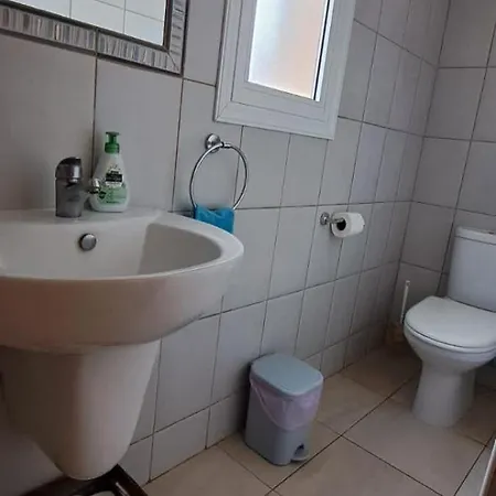 Spaciouseaview Townhouse With Rooftop Lounge Argaka
