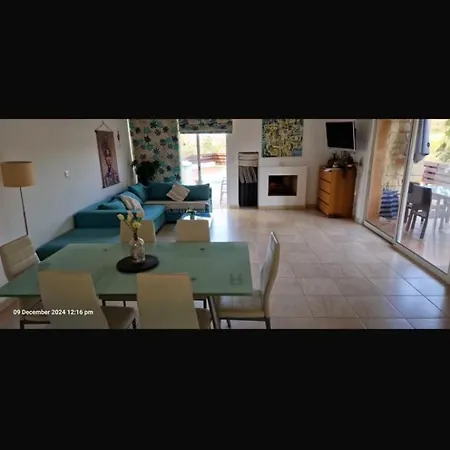 Spaciouseaview Townhouse With Rooftop Lounge